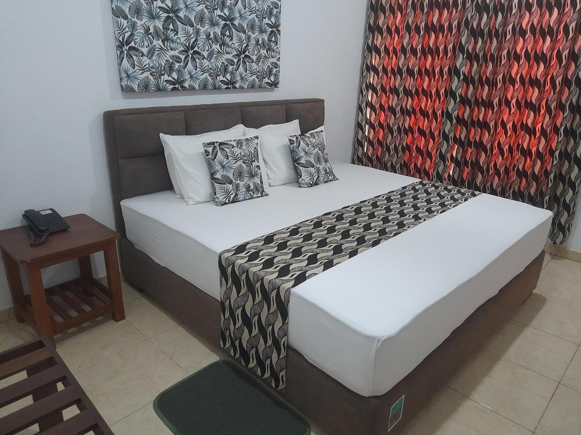 וואדואה Larn'S Villa Hotel & Apartment מראה חיצוני תמונה