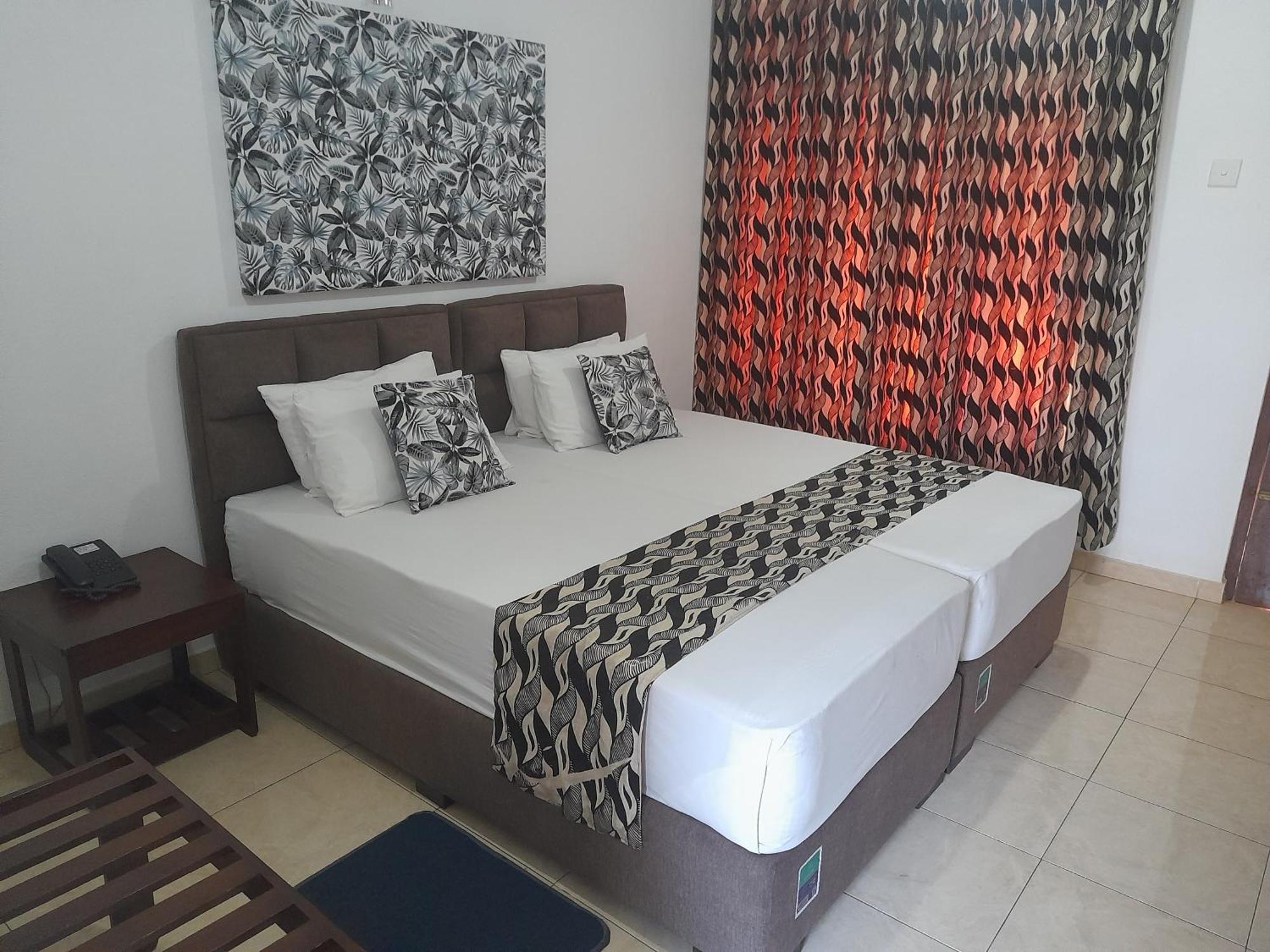 וואדואה Larn'S Villa Hotel & Apartment מראה חיצוני תמונה