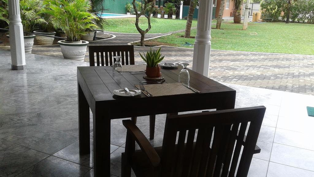 וואדואה Larn'S Villa Hotel & Apartment מראה חיצוני תמונה