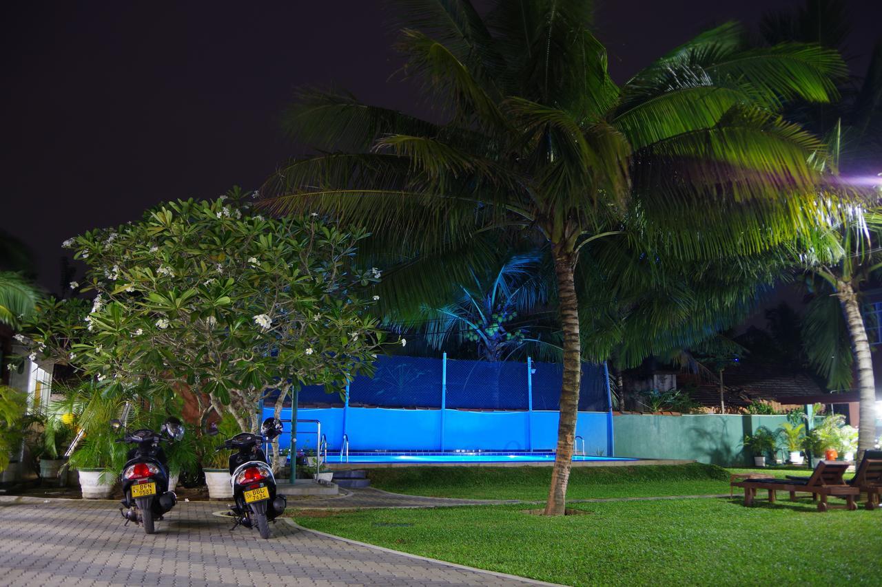 וואדואה Larn'S Villa Hotel & Apartment מראה חיצוני תמונה